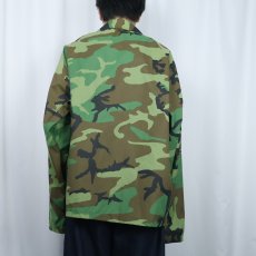 画像3: 80〜90's BROADWAY SPORTING GODDS USA製 ウッドランドカモ柄 ナイロンコーチジャケット XL (3)