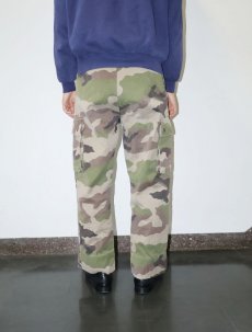 画像4: 90〜2000's ウッドランドカモ柄 コットン×ポリエステルカーゴパンツ W33 (4)