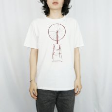 画像2: 2000's Marcel Duchamp "Bicycle Wheel" アートプリントTシャツ  (2)
