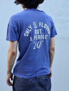 画像1: 70's "BOSTON COLLEGE THE NEW DORM" カレッジプリントTシャツ (1)