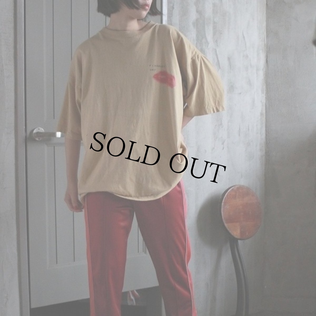 画像1: 【SALE】 90's P J HARVEY ロックミュージシャンプリントTシャツ XL (1)