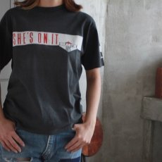 画像5: 90's BEASTIE BOYS "SHE'S ON IT" ヒップホップTシャツ S (5)