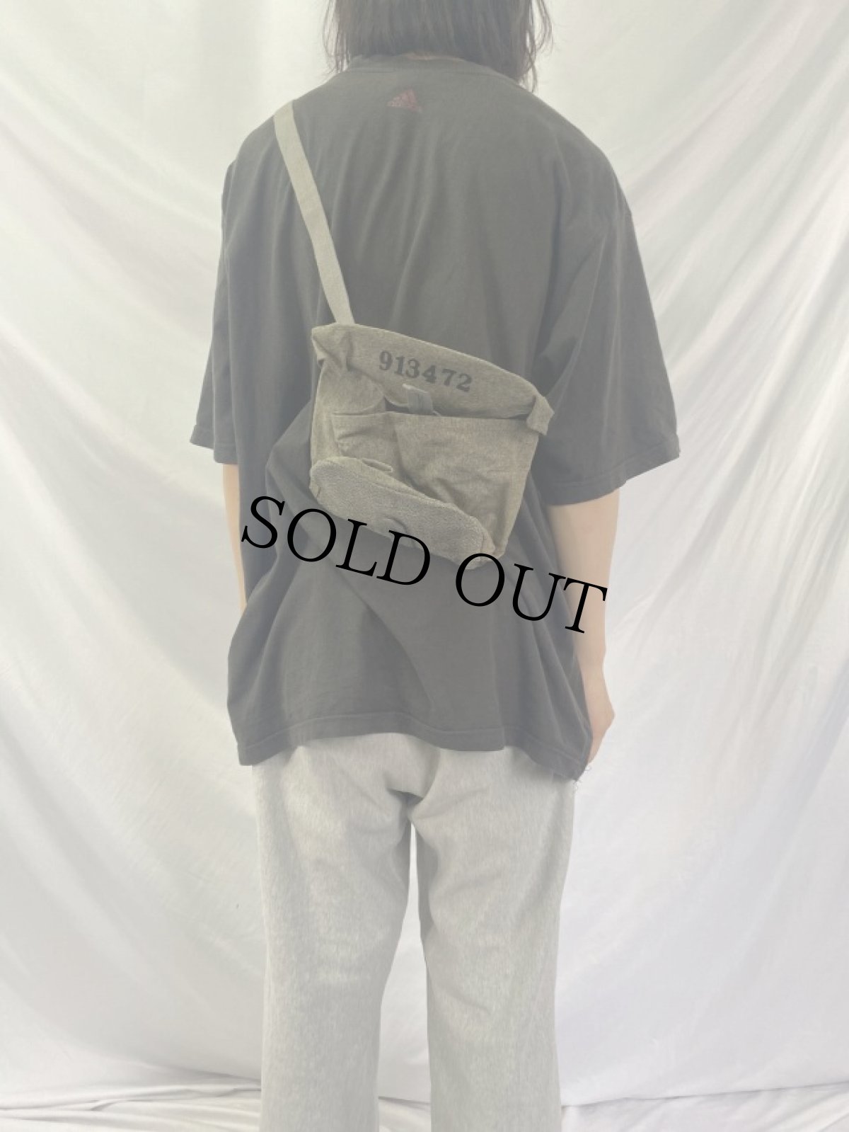 画像2: 60〜70's スイス軍 "ソルト&ペッパー" ガスマスクバッグ (2)