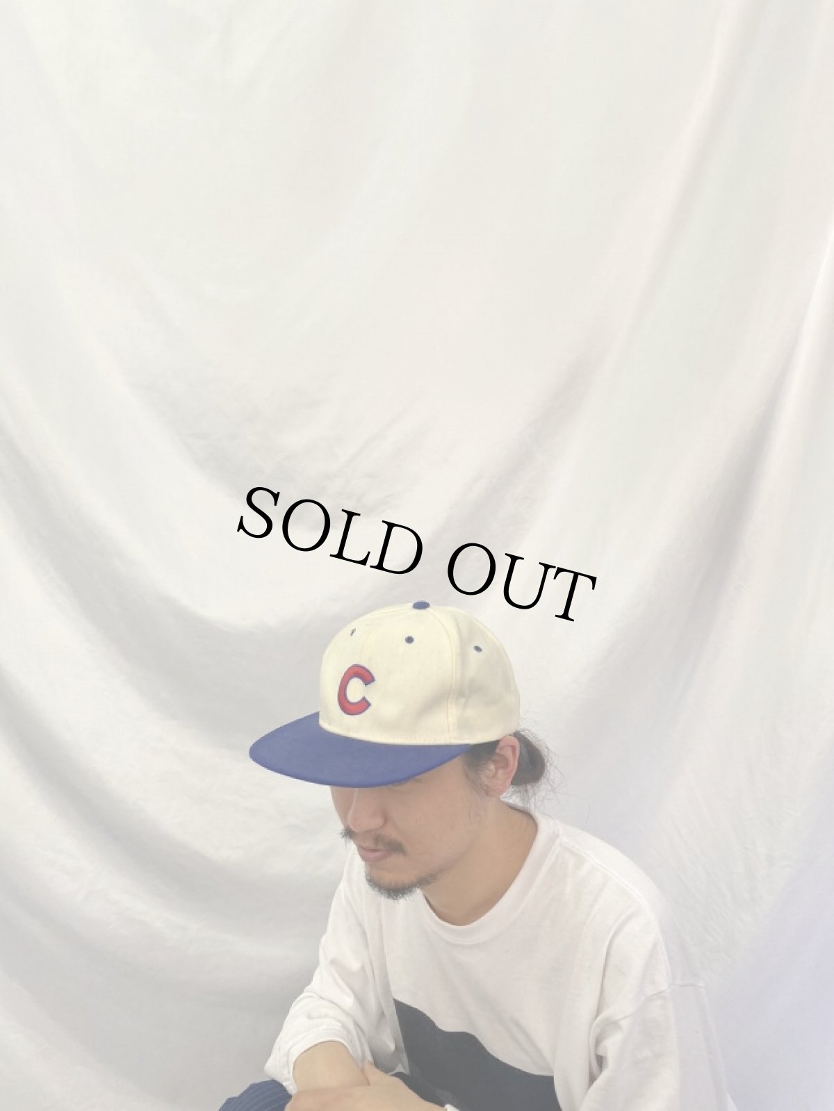 画像2: 80's NEWERA MLB Chicago Cubs ロゴ刺繍 スナップバック ベースボールキャップ DEADSTOCK (2)