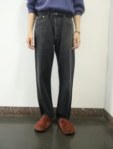 画像2: 90's Levi's 501 USA製 "サルファブラック" ブラックデニムパンツ W35 (2)