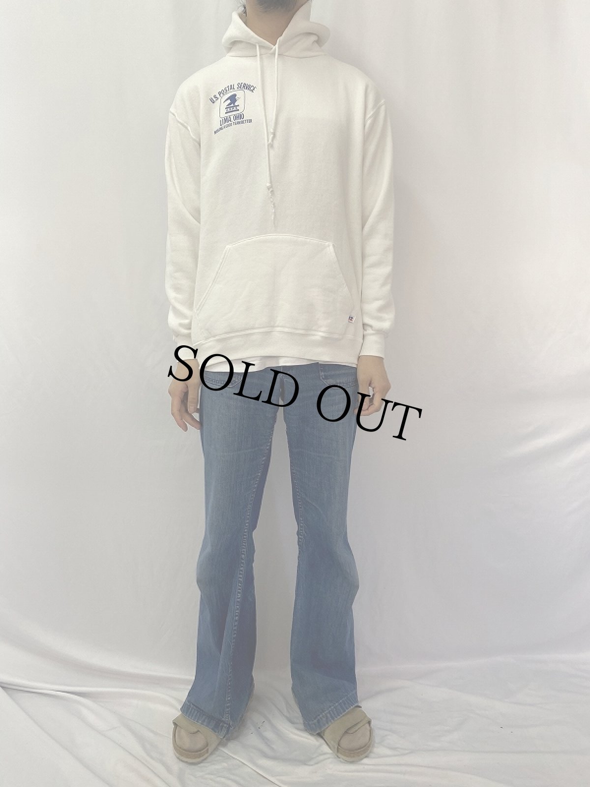 画像2: 90's RUSSEL ATHELETIC USA製 "U.S. POSTAL SERVICE" プリントスウェットフーディー  (2)