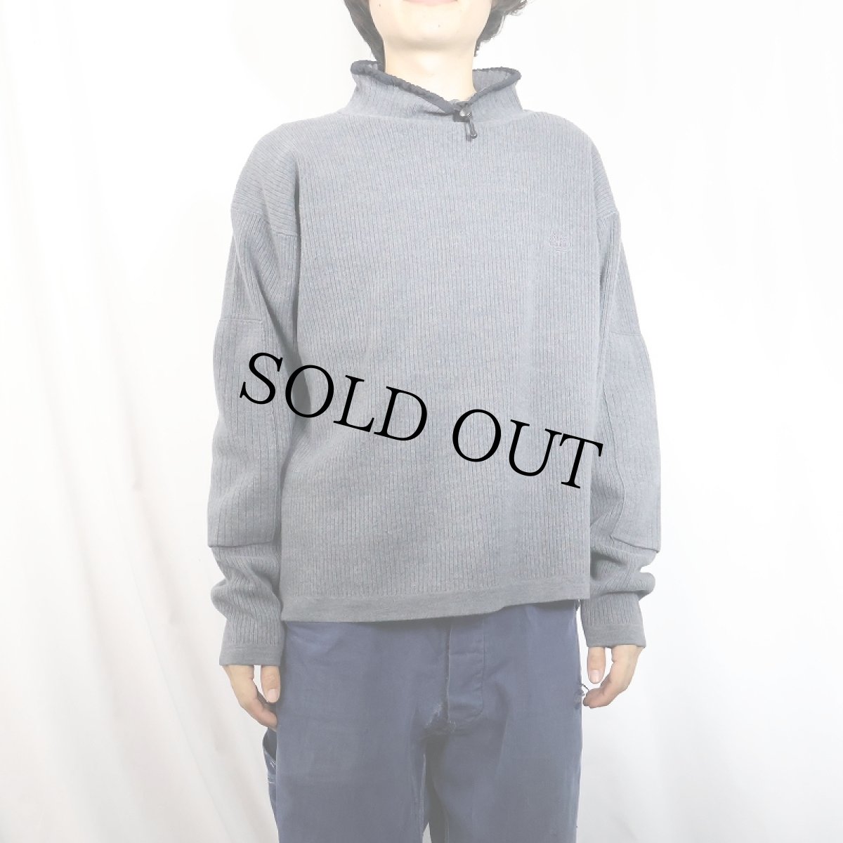 画像2: 2000's Timberland ロゴ刺繍 エルボーパッチ付き タートルネック リブニットセーター L (2)