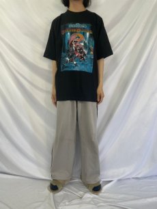 画像2: 【SALE】 90's Das Schwarze Auge ゲームイラストTシャツ XL (2)