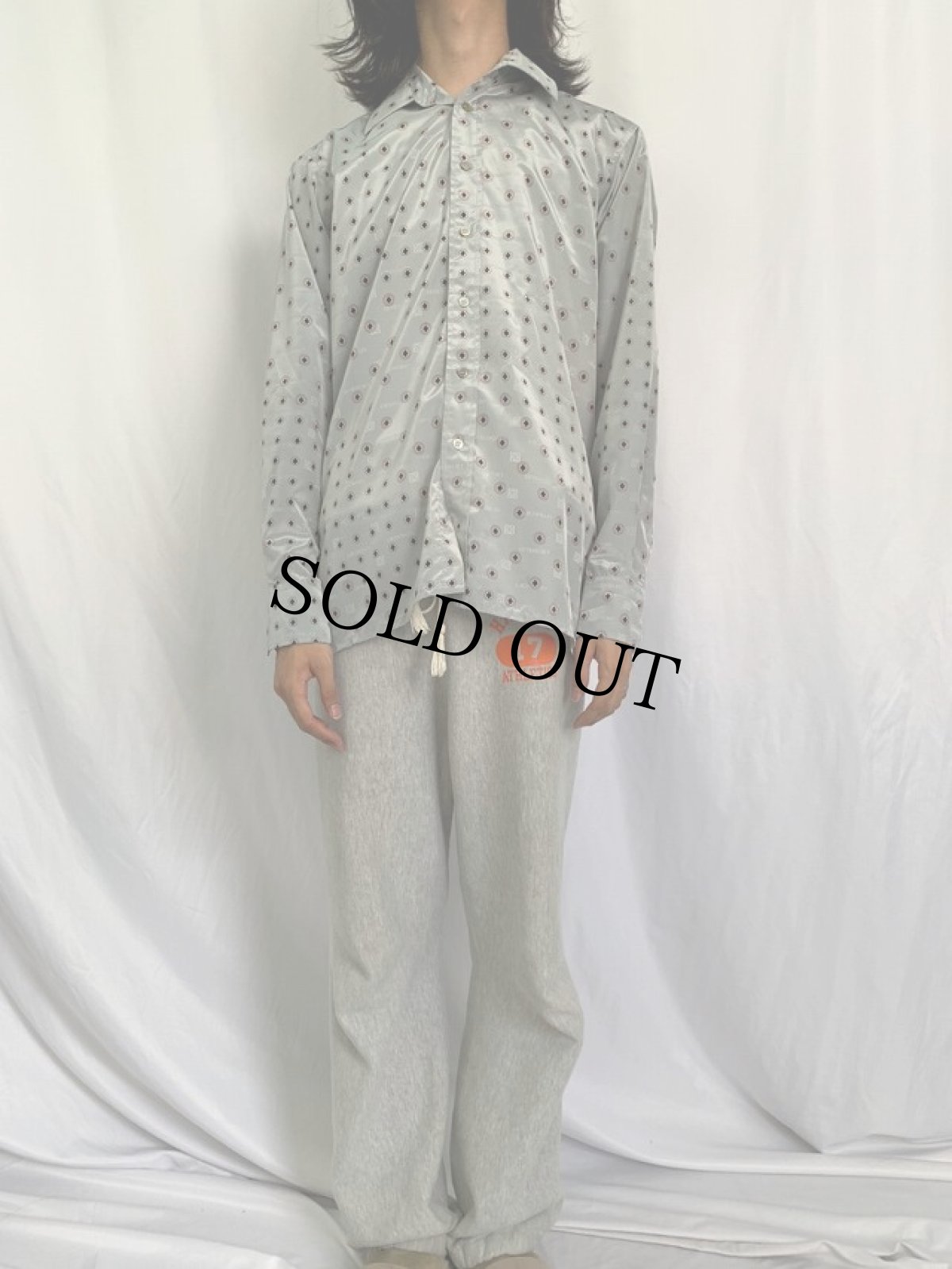 画像2: 70's〜 GIVENCHY for chesa 総柄 ポリシャツ M (2)