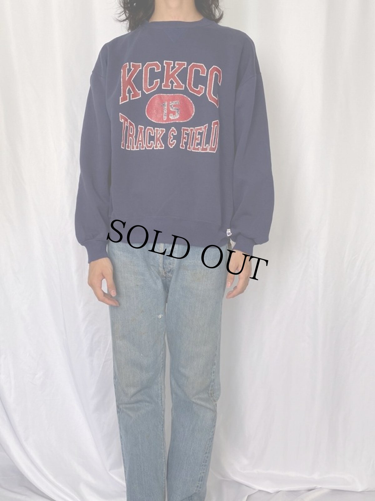 画像2: 90's "KCKCC TRACK & FIELD" USA製 カレッジプリントスウェット XL NAVY (2)