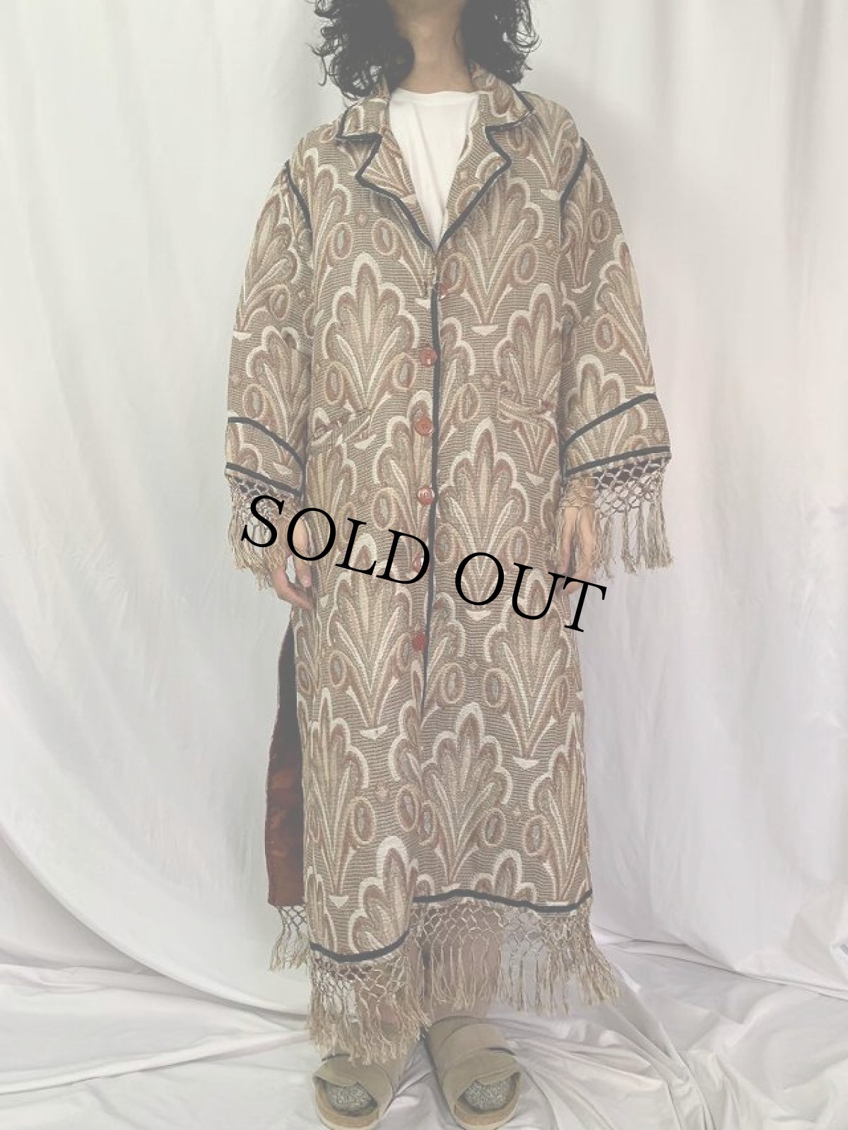 画像2: L'aeffaire 総柄 フリンジ付き コート (2)