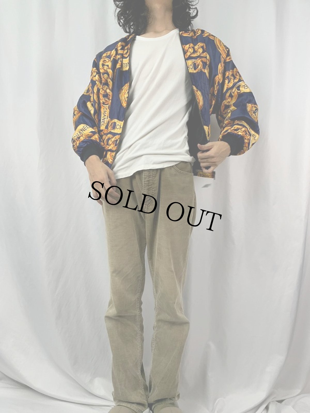 画像2: CHANEL FRANCE製 スカーフ柄 シルクブルゾン (2)