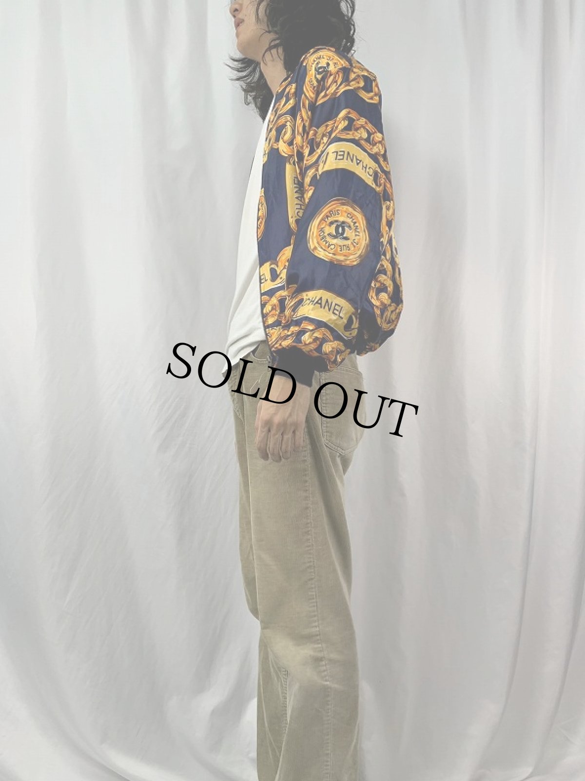 画像3: CHANEL FRANCE製 スカーフ柄 シルクブルゾン (3)