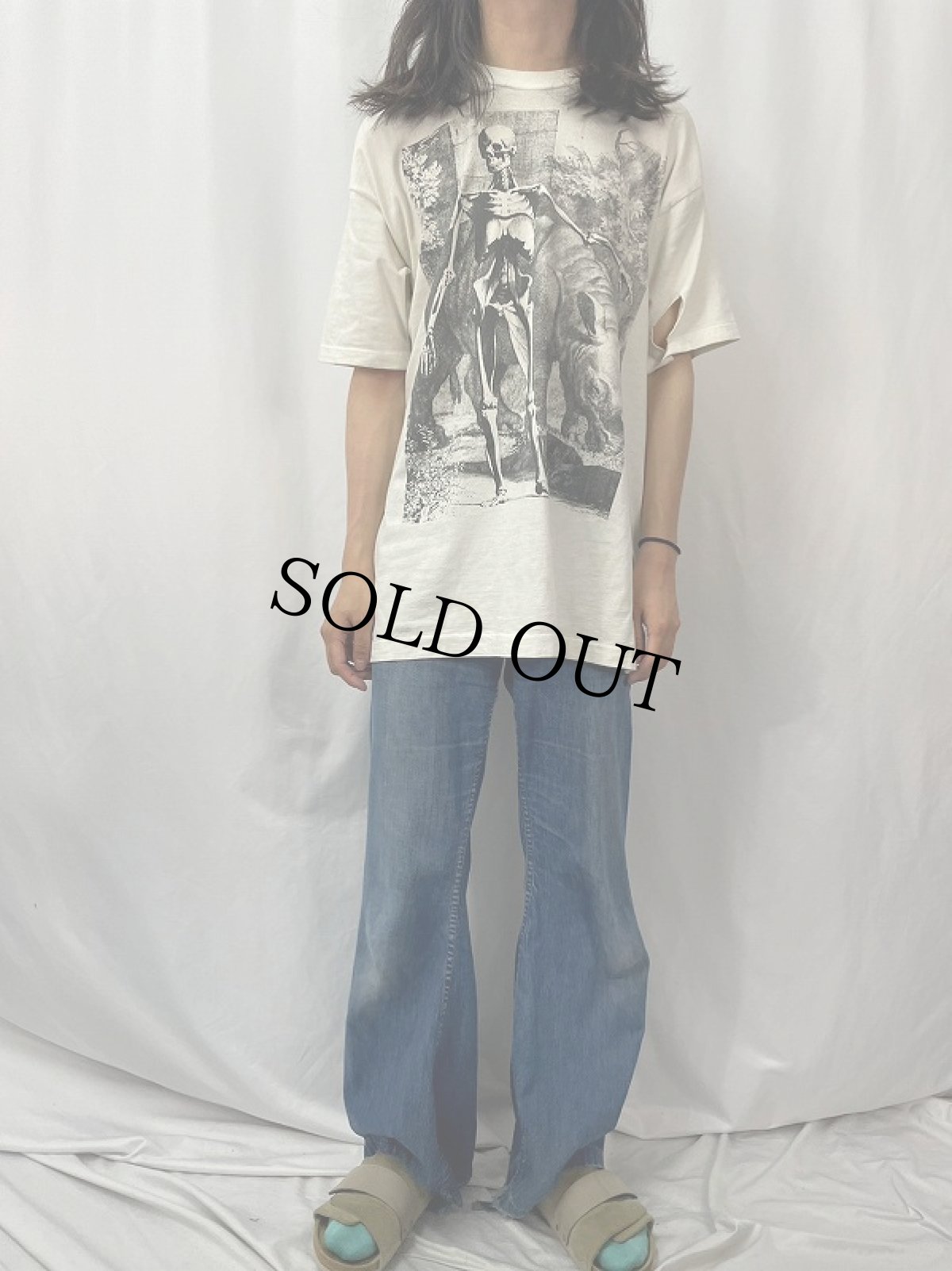 画像2: 90's 骸骨&サイ USA製 イラストTシャツ XL (2)