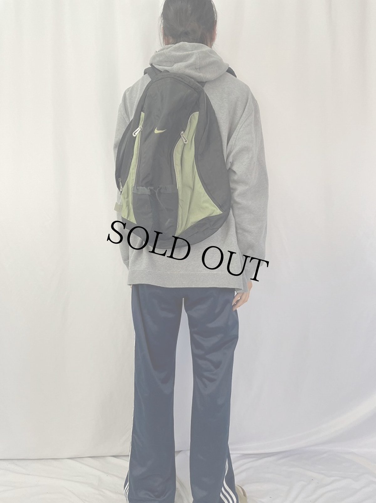 画像2: NIKE ロゴ刺繍 ナイロンバックパック (2)