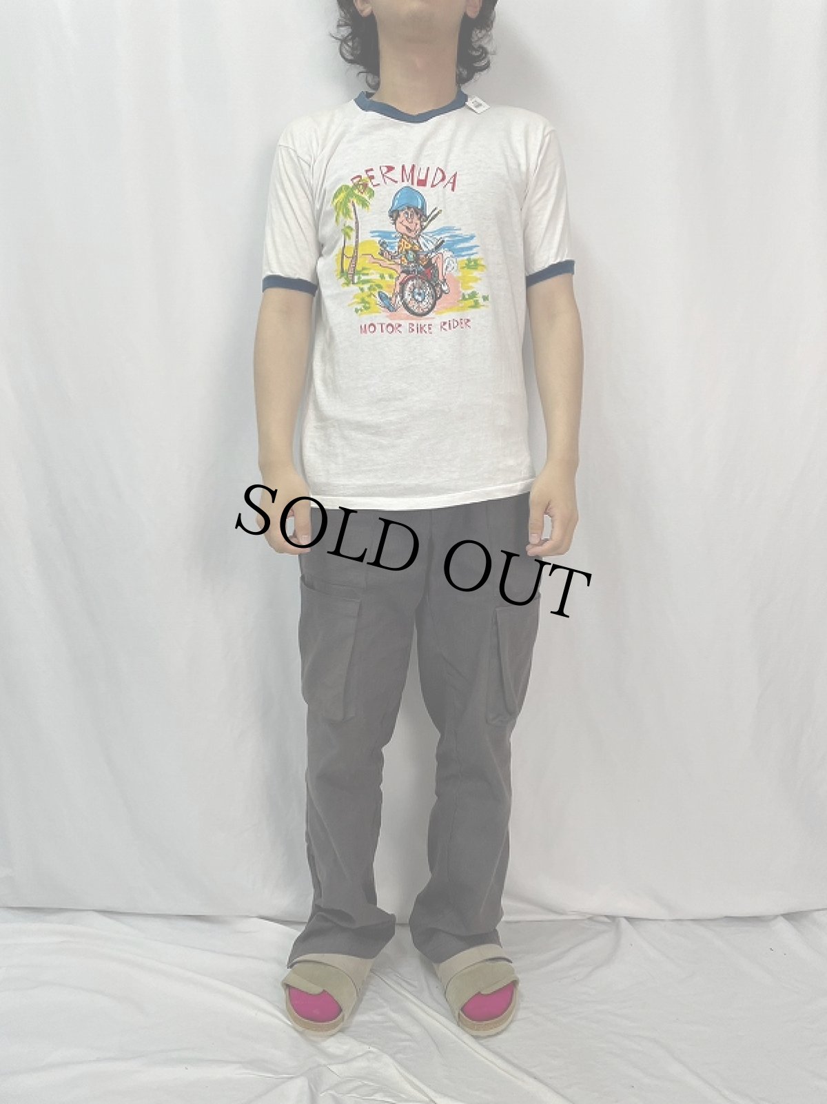 画像2: 70〜80's "BERMUDA MOTOR BIKE RIDER" 染み込みプリントリンガーTシャツ (2)