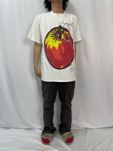 画像2: 90's GRAVITY GRAPHICS USA製 "apple" フルーツイラストTシャツ XL (2)