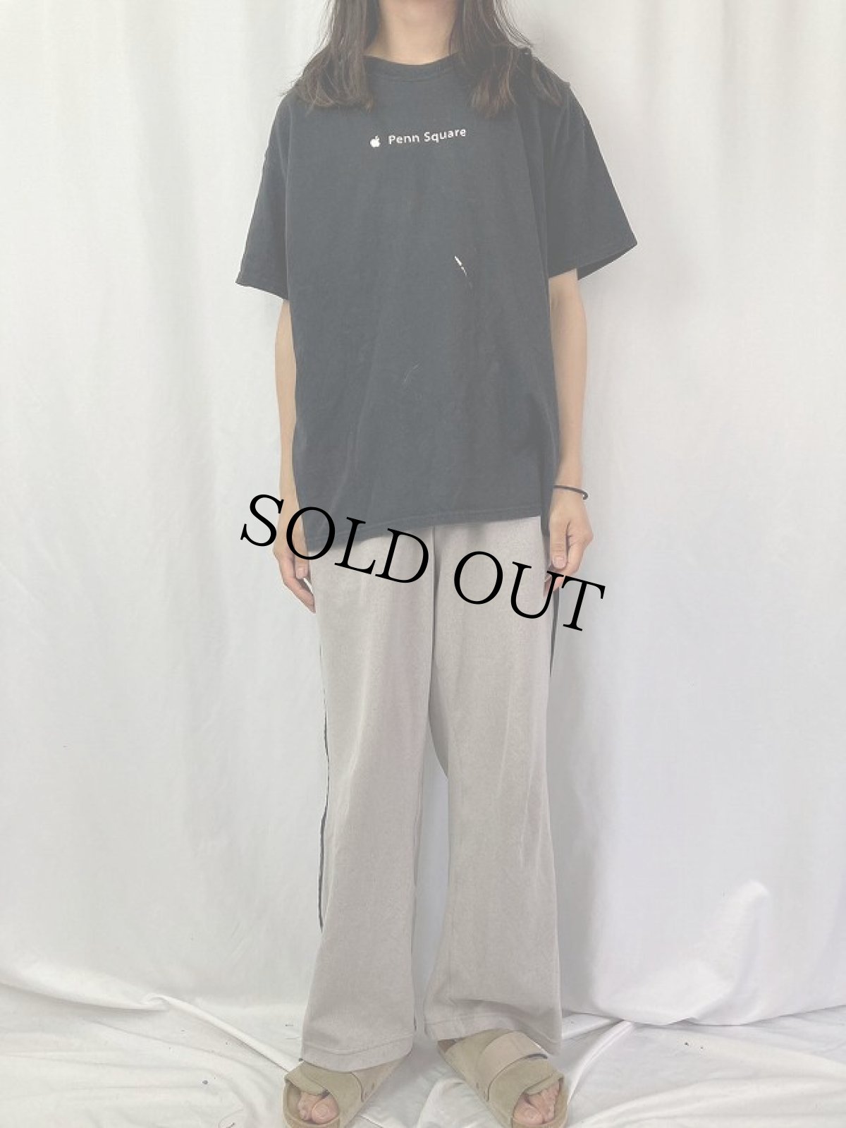画像2: Apple "Penn Square" ロゴプリントTシャツ XL (2)