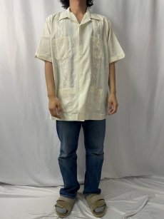 画像2: GUAYABERA 刺繍デザイン キューバシャツ XL (2)