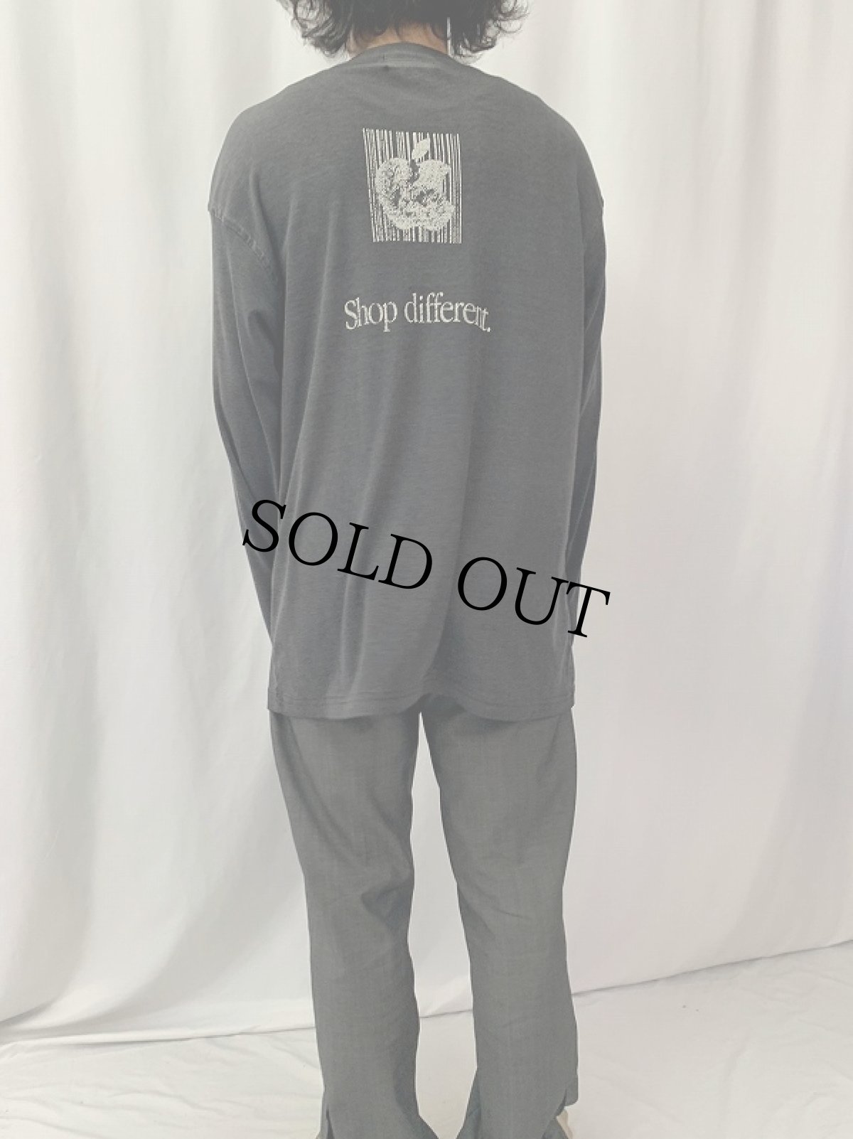 画像4: Apple "Shop different." ロゴプリントロンT (4)