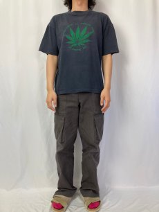 画像2: 90's USA製 "marijuana is nature's way of saying hi!" ガンジャプリントTシャツ L (2)