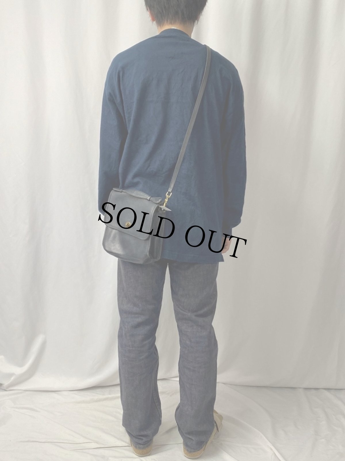 画像2: 80's COACH USA製 レザーショルダーバッグ BLACK (2)