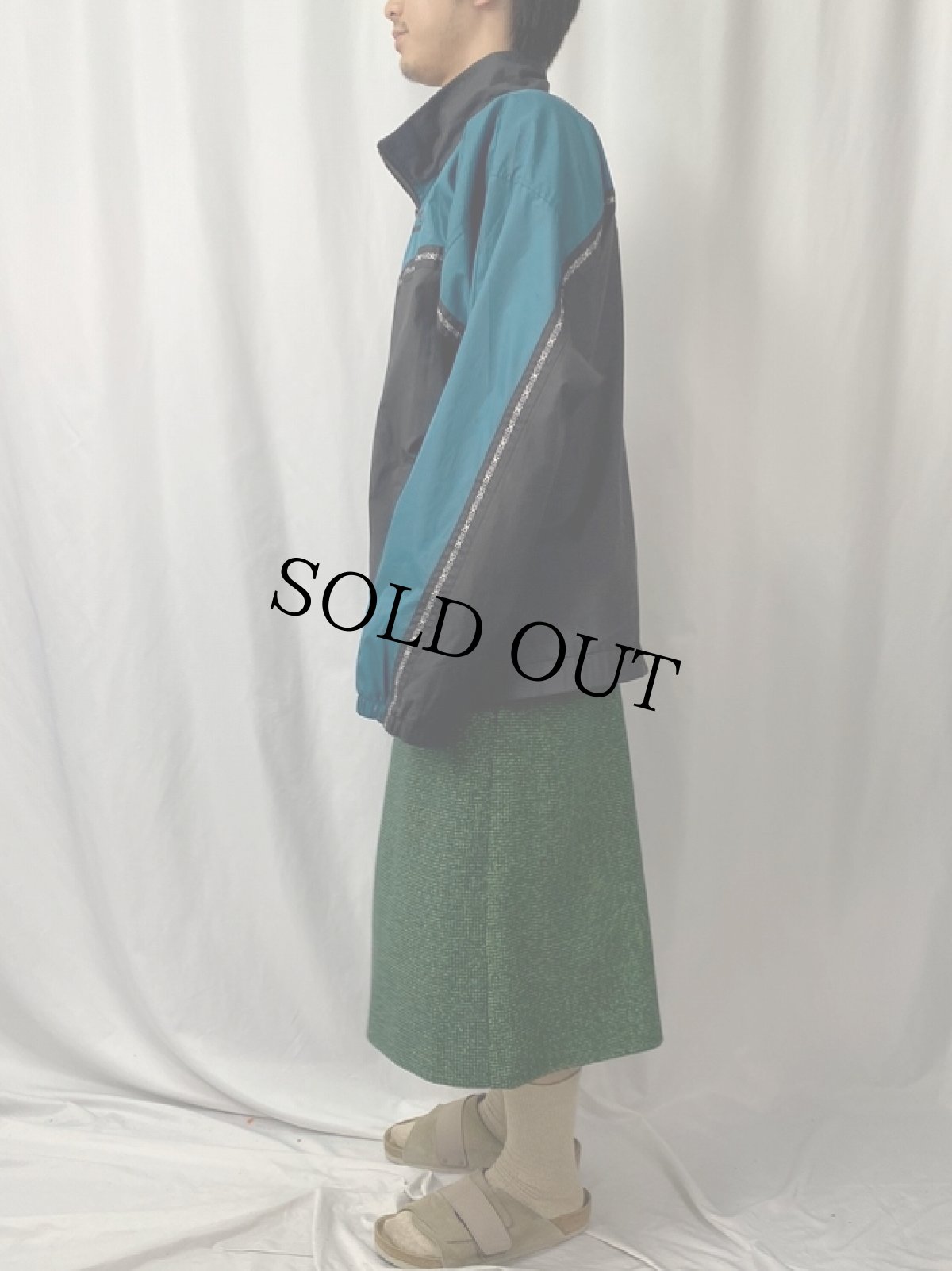 画像3: 90's UMBRO ロゴ刺繍 切り替えデザイン ナイロンジップジャケット L (3)