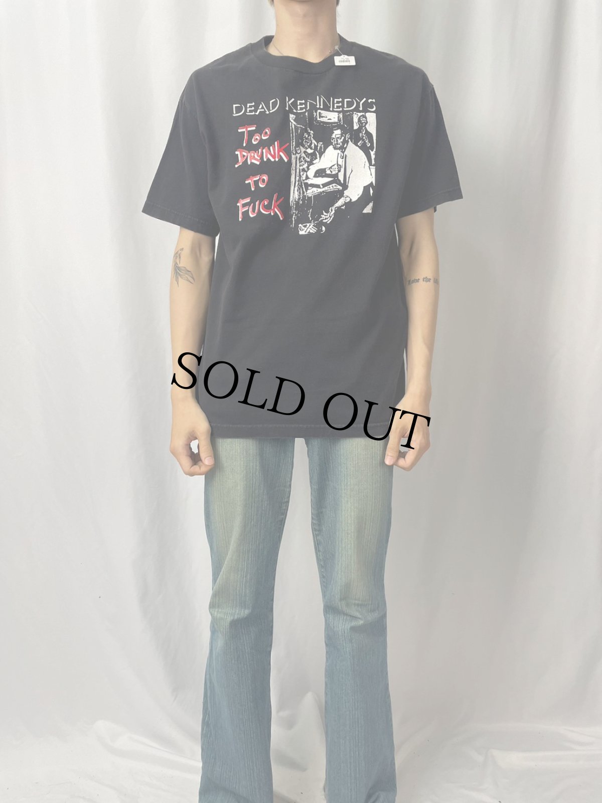 画像2: Dead Kennedys "Too Drunk To Fuck" ハードコアパンクバンドTシャツ (2)