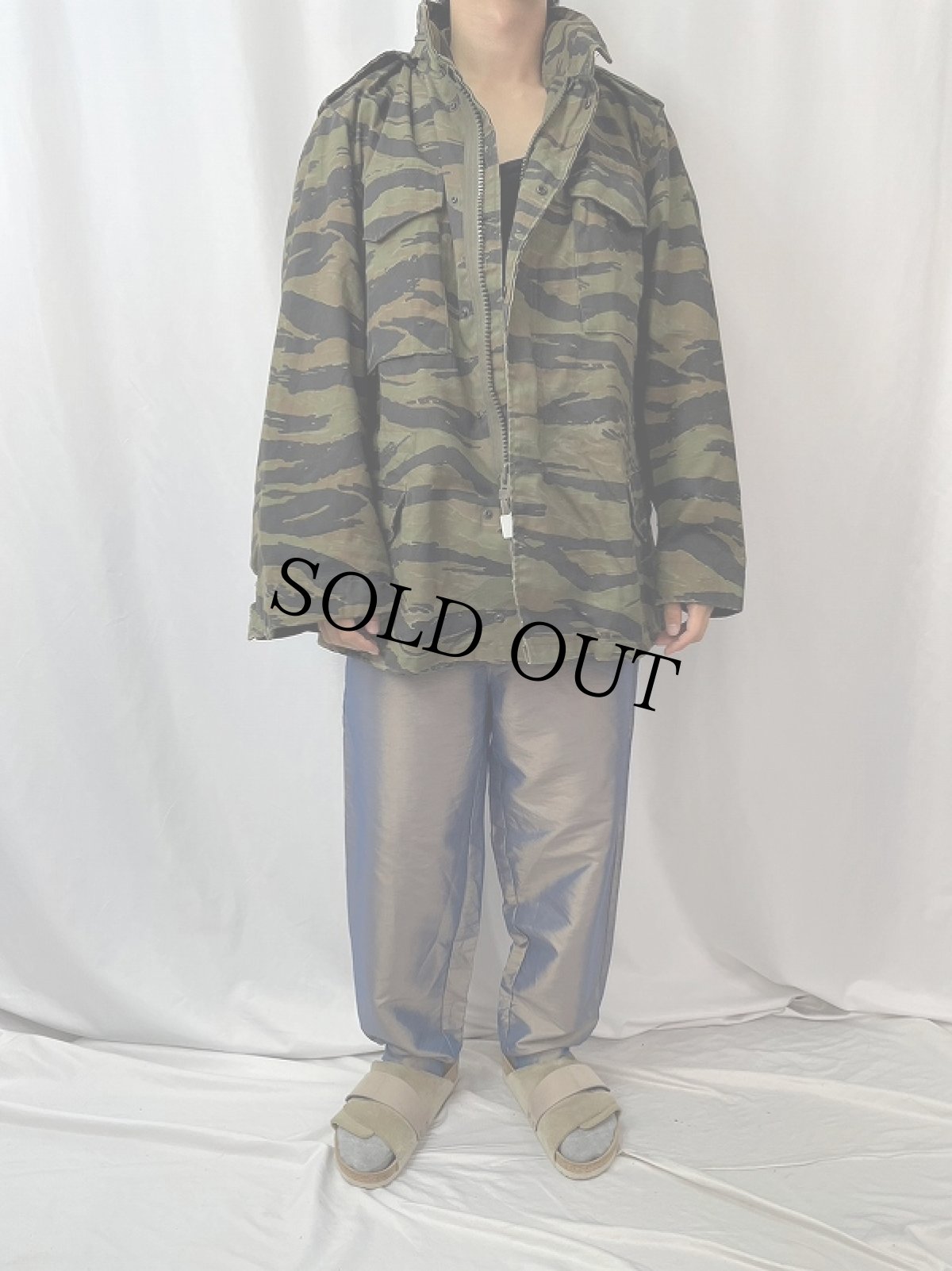 画像2: 民間品 ALPHA INDUSTRIES,INC. USA製 M-65TYPE タイガーストライプカモ フィールドジャケット L-R (2)