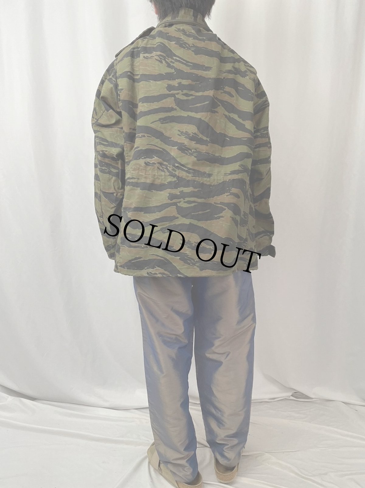 画像4: 民間品 ALPHA INDUSTRIES,INC. USA製 M-65TYPE タイガーストライプカモ フィールドジャケット L-R (4)
