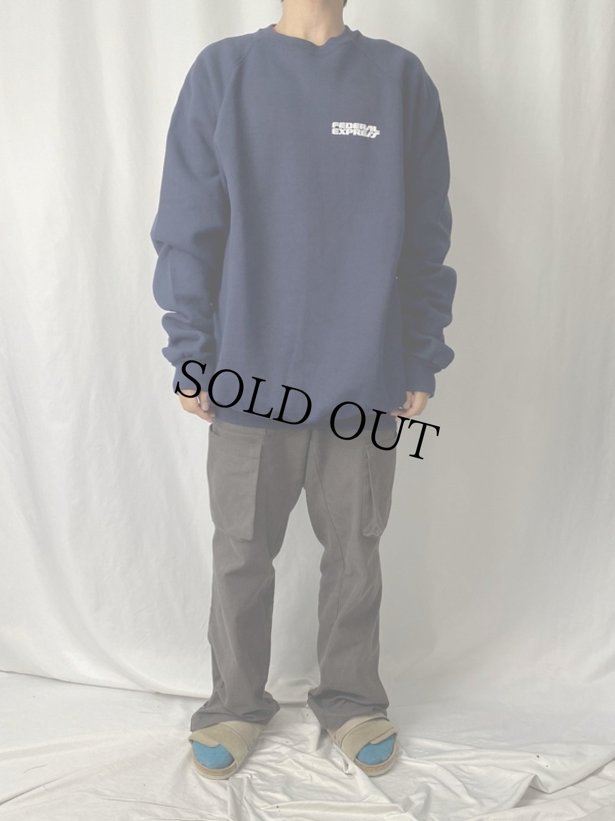 画像3: 90's DISCUS USA製 "FEDERAL EXPRESS" ロゴプリント ラグランスウェット NAVY XLT (3)