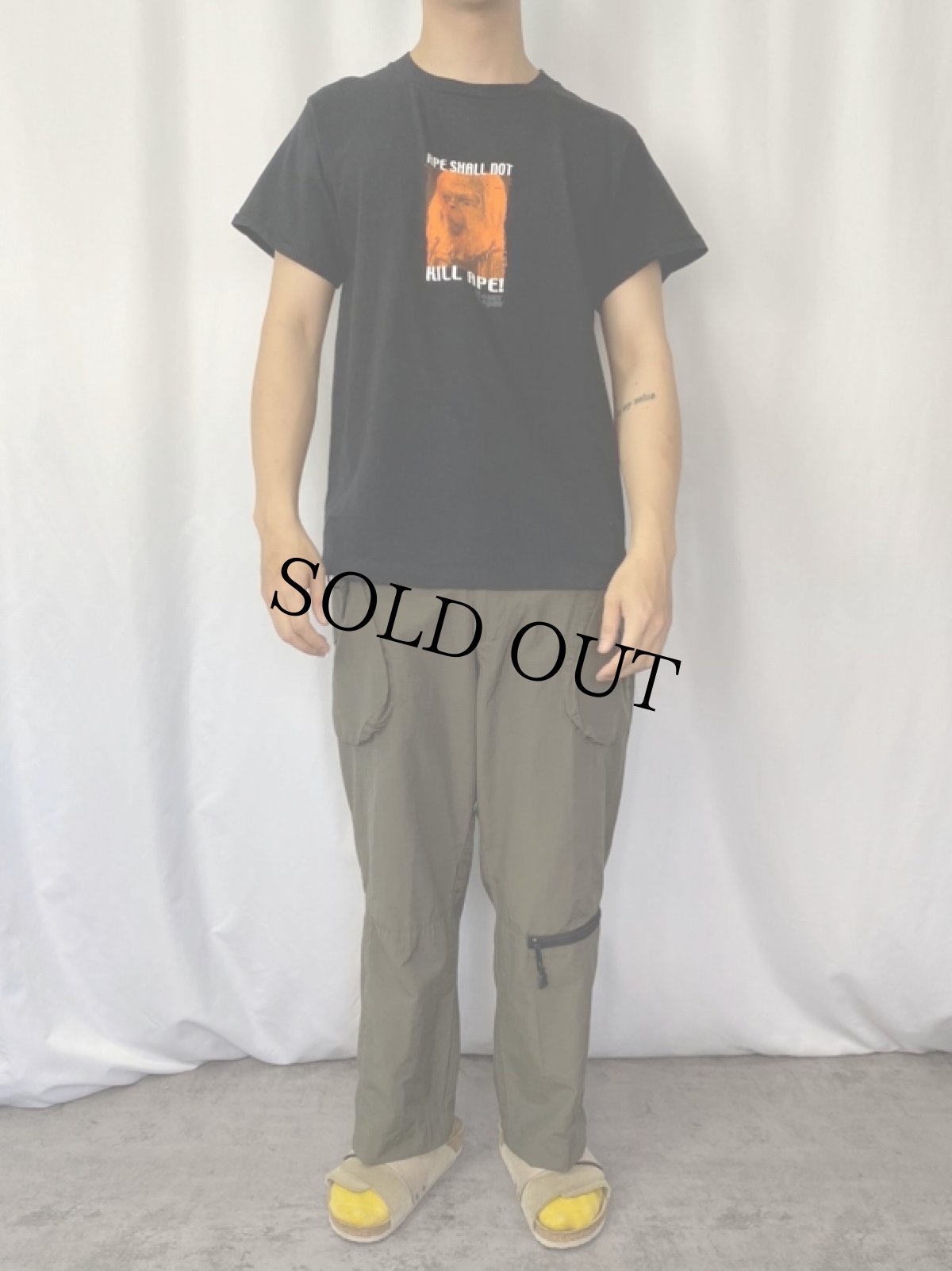 画像2: 90's PLANET OF THE APES USA製 "APE SHALL NOT KILL APE" 映画プリントTシャツ M (2)