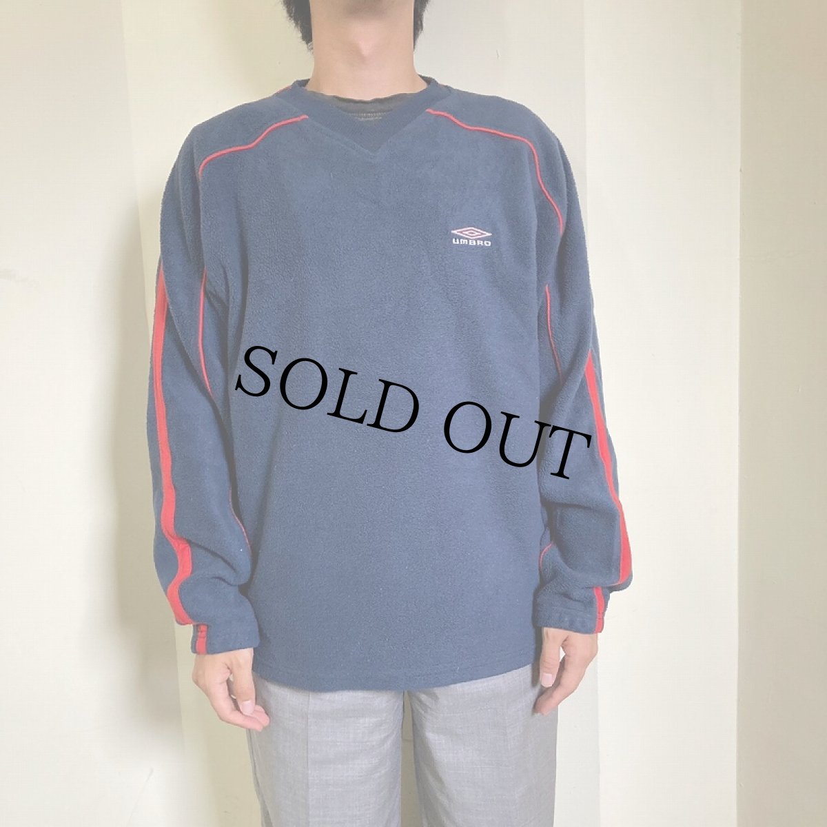 画像2: 2000's UMBRO ロゴ刺繍 フリースプルオーバー NAVY M (2)