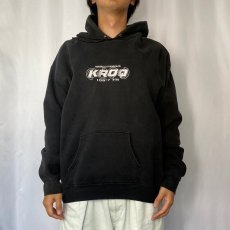 画像3: KROQ 106-7 FM ラジオ局 ロゴ刺繍スウェットフーディー BLACK XL (3)