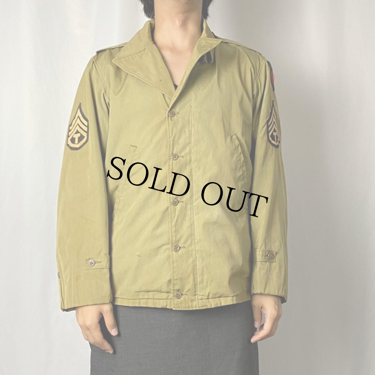 画像2: 40's U.S.ARMY M-41 パッチ付き コの字エンド フィールドジャケット 36L (2)