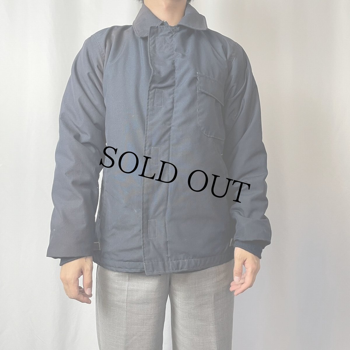 画像3: 90's U.S.NAVY "A-2 アラミド" ノーメックス デッキジャケット ステンシル入り NAVY LARGE (3)