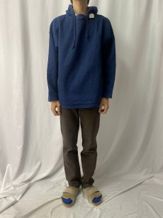 画像2: 前V×後付けデザイン スウェットフーディー NAVY XXL (2)