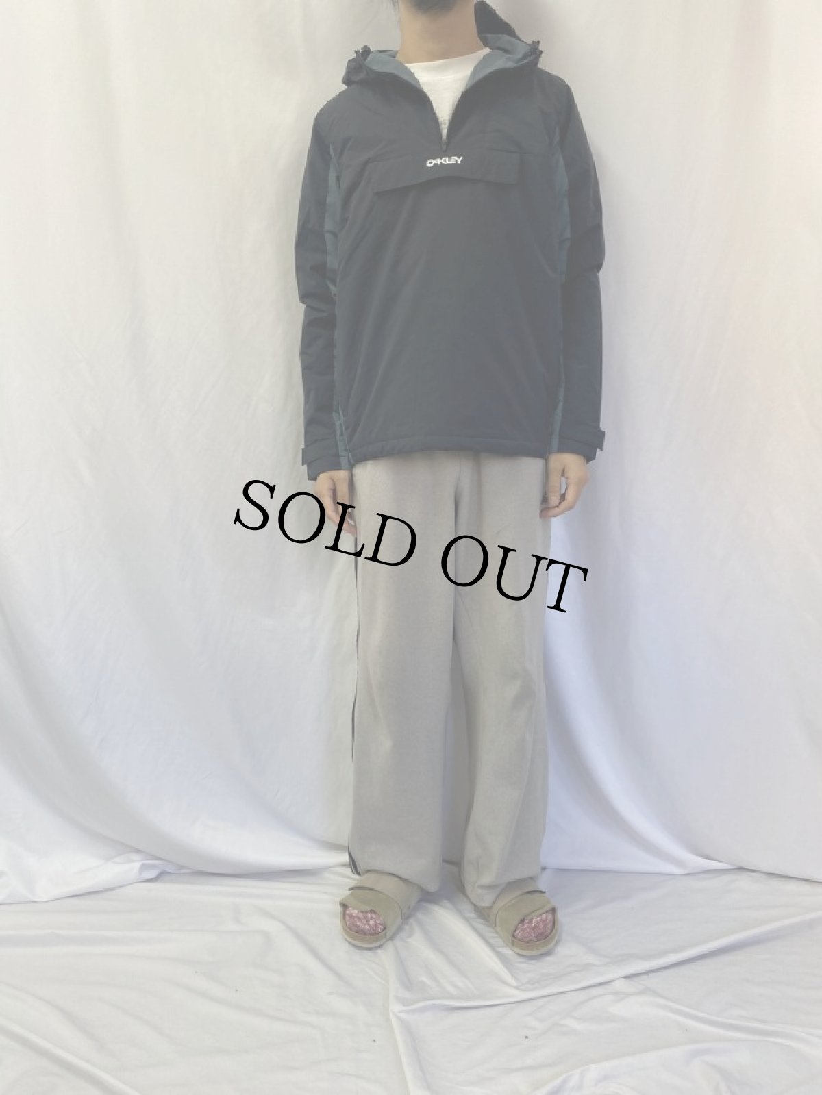 画像3: OAKLEY 中綿入り ロゴプリント アノラックパーカー L (3)
