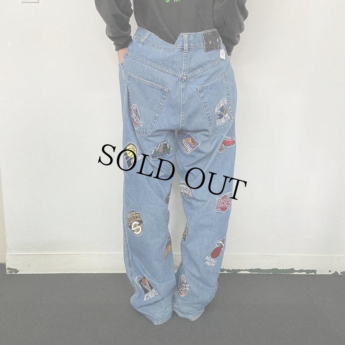 画像6: UNK NBA パスケットボールチーム刺繍 デニムパンツ W37 (6)