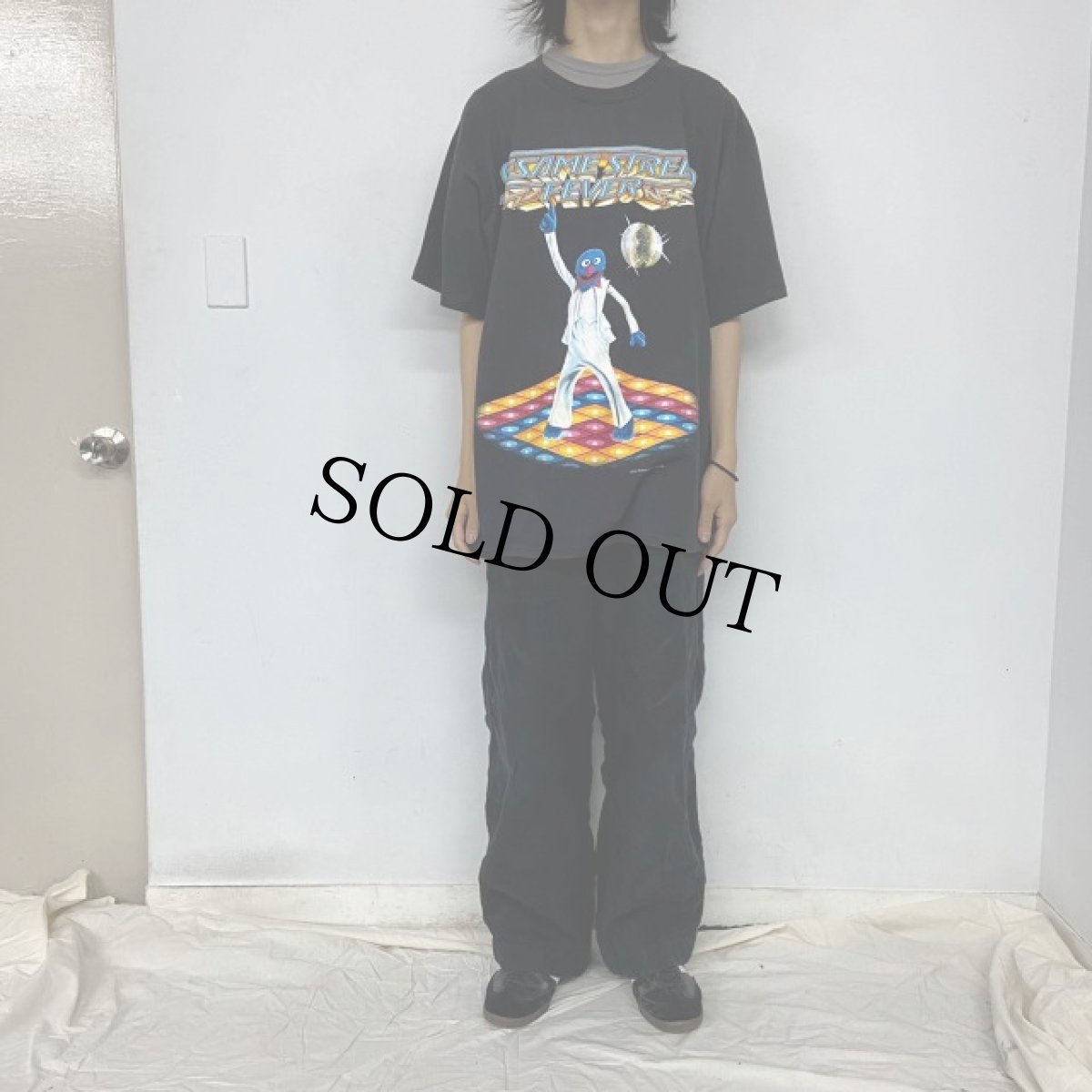 画像3: 90's "SESAME STREET FEVER" USA製 映画パロディTシャツ XL (3)