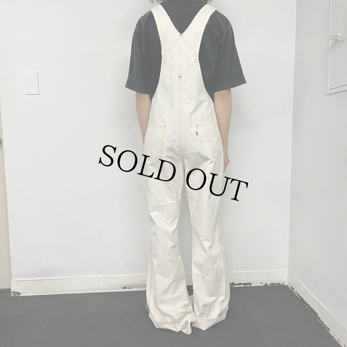 画像4: 70's Levi's ホワイトコットン フレアオーバーオール W37 (4)