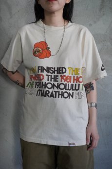 画像1: ⁡80's NIKE 社外タグ USA製 "NIKE Honolulu Marathon" プリントTシャツ M (1)