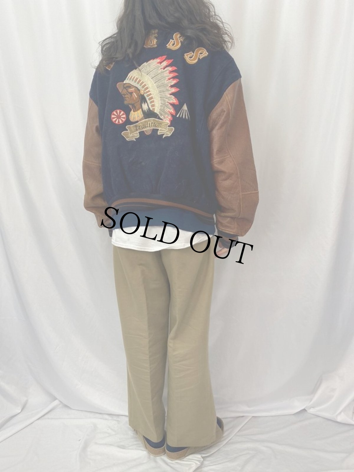 画像5: 90's〜 GUESS インディアン刺繍 レザー切り替えスタジャン L (5)