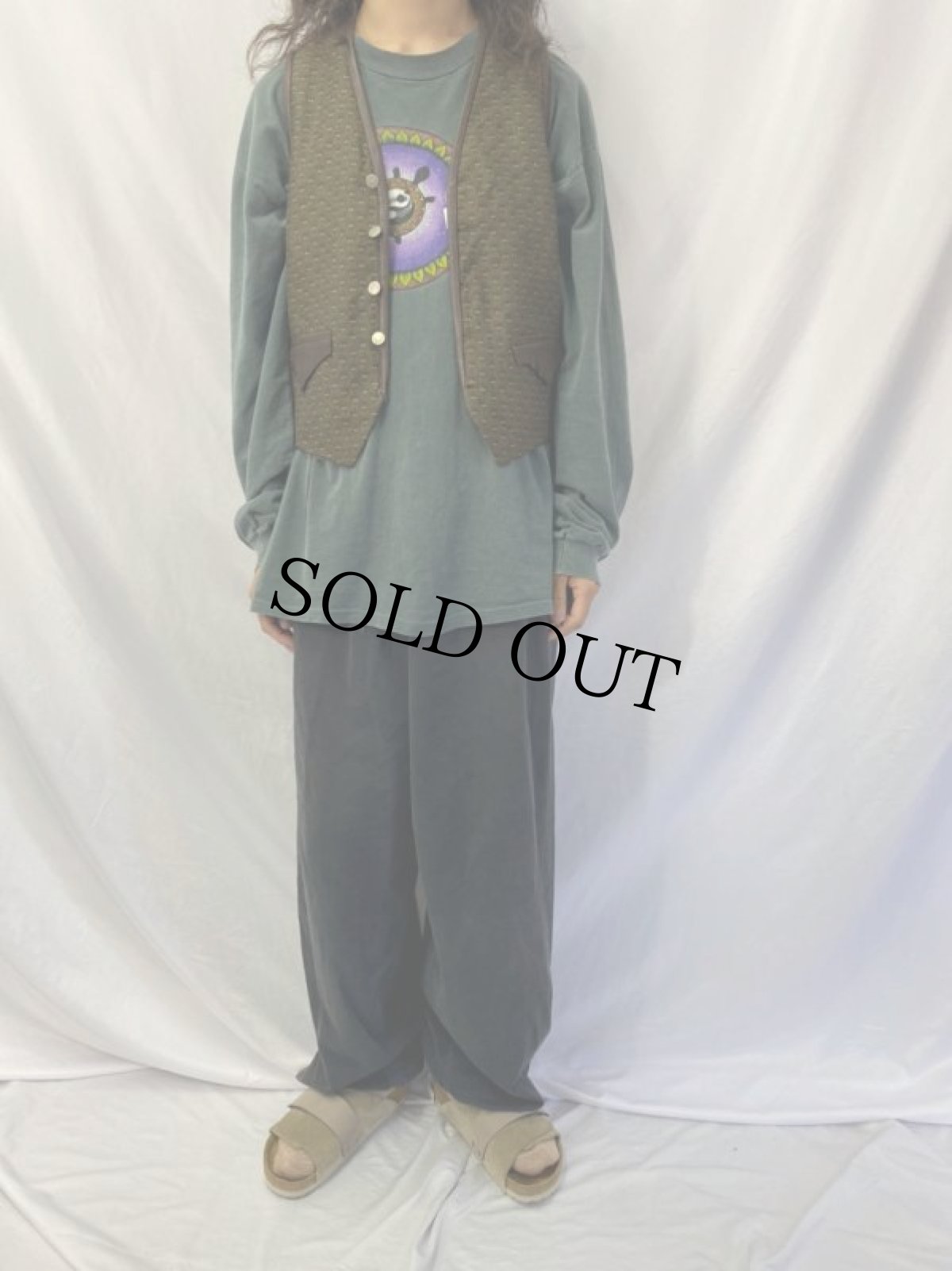 画像2: 織り柄 レザーリメイクベスト (2)