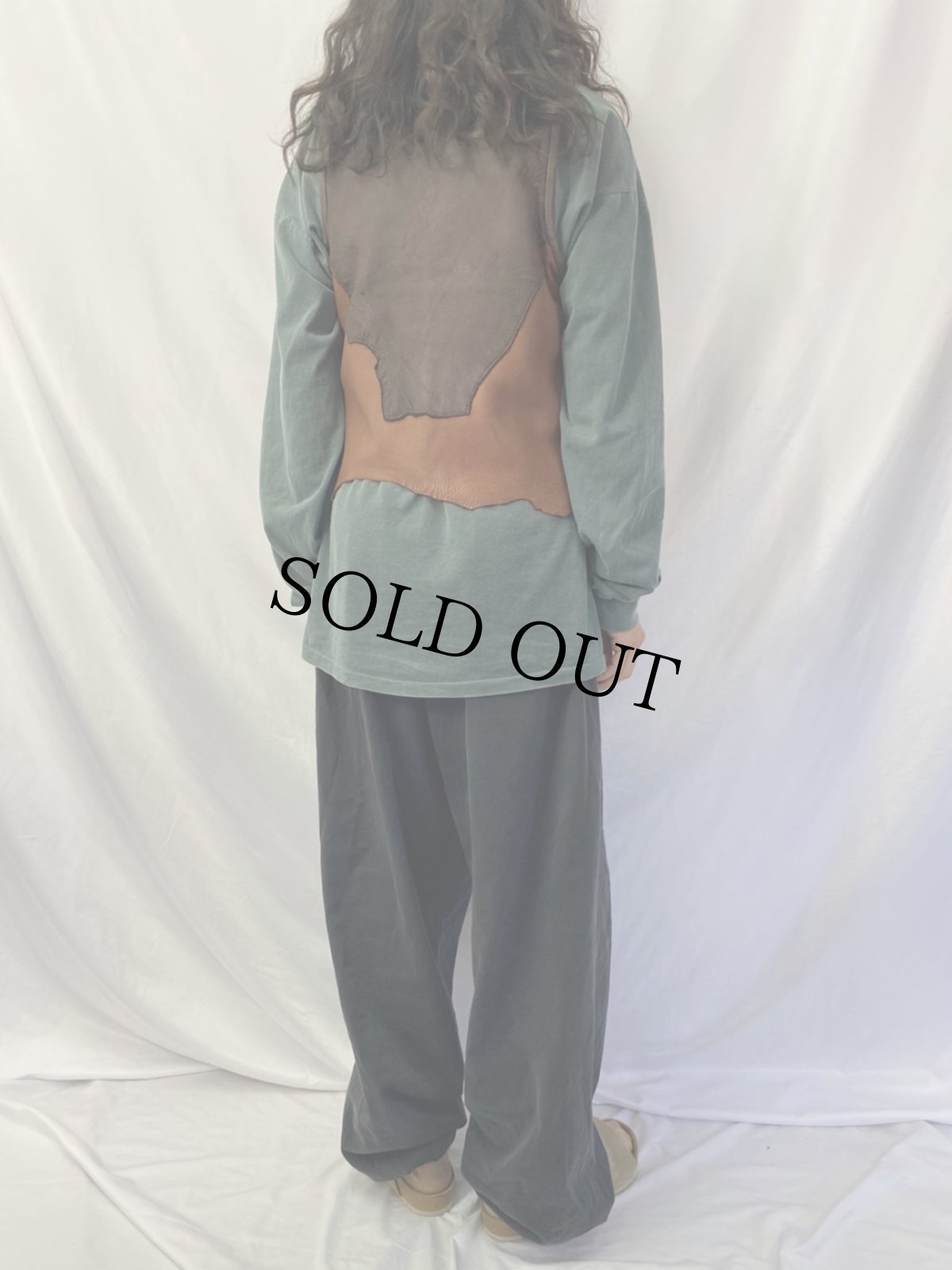 画像4: 織り柄 レザーリメイクベスト (4)