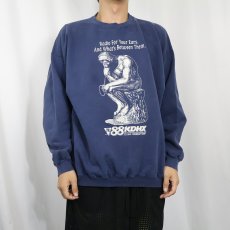 画像2: 90's "FM88 KDHX" 考える人 パロディプリント ラジオスウェット NAVY XL (2)