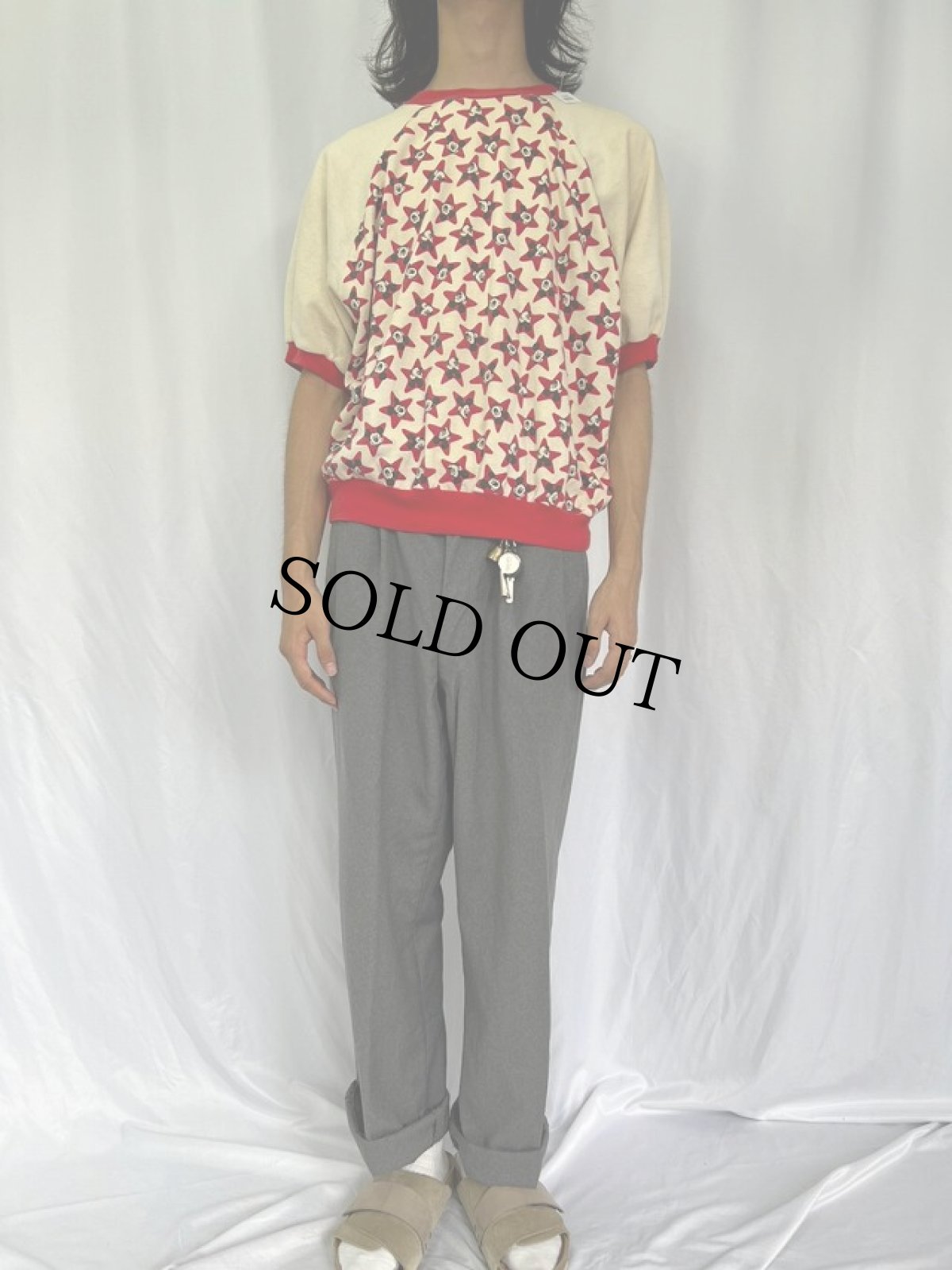 画像2: 80's〜 Disney "MICKEY MOUSE" 総柄 ラグランスウェット (2)