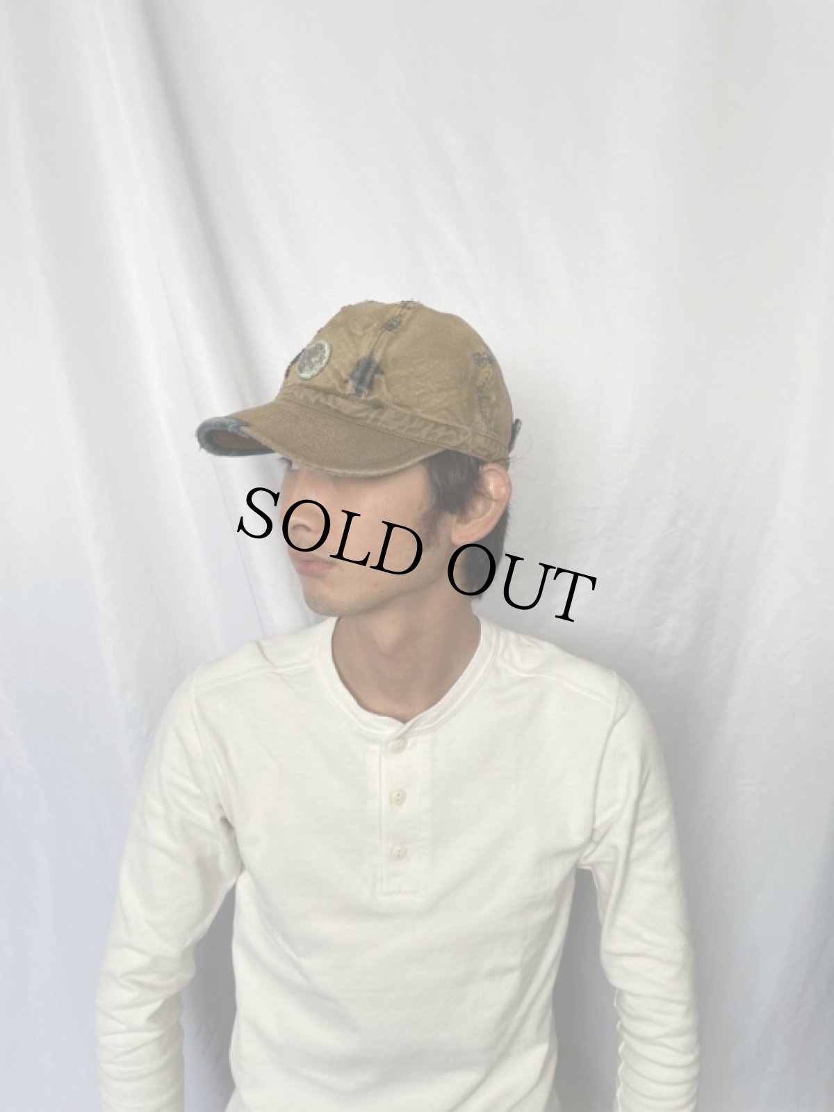 画像2: KAPITAL コンチョボタン付き ボロ加工キャップ (2)