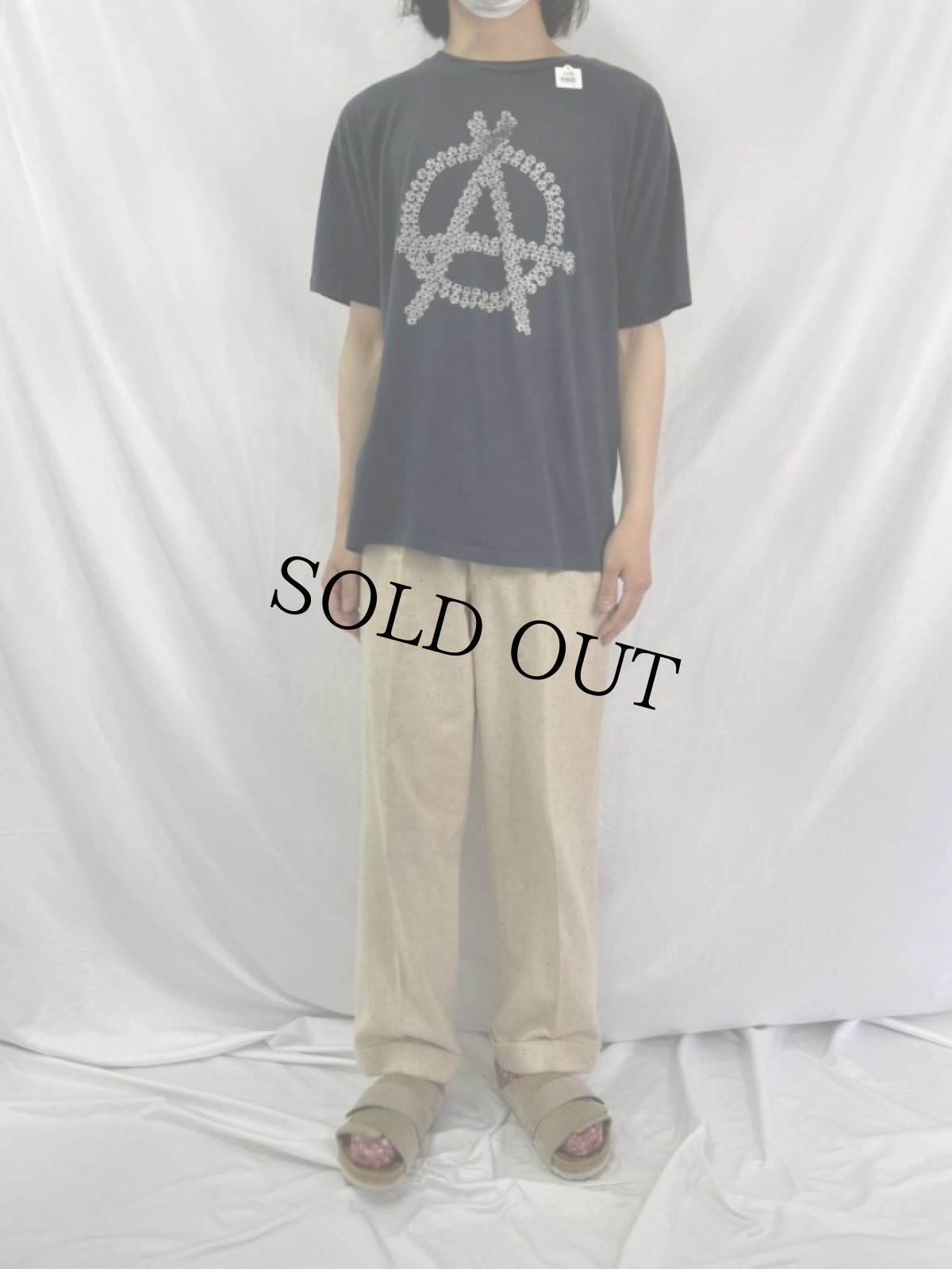 画像2: 80's USA製 ANARCHY パンクロックバンドTシャツ XL (2)