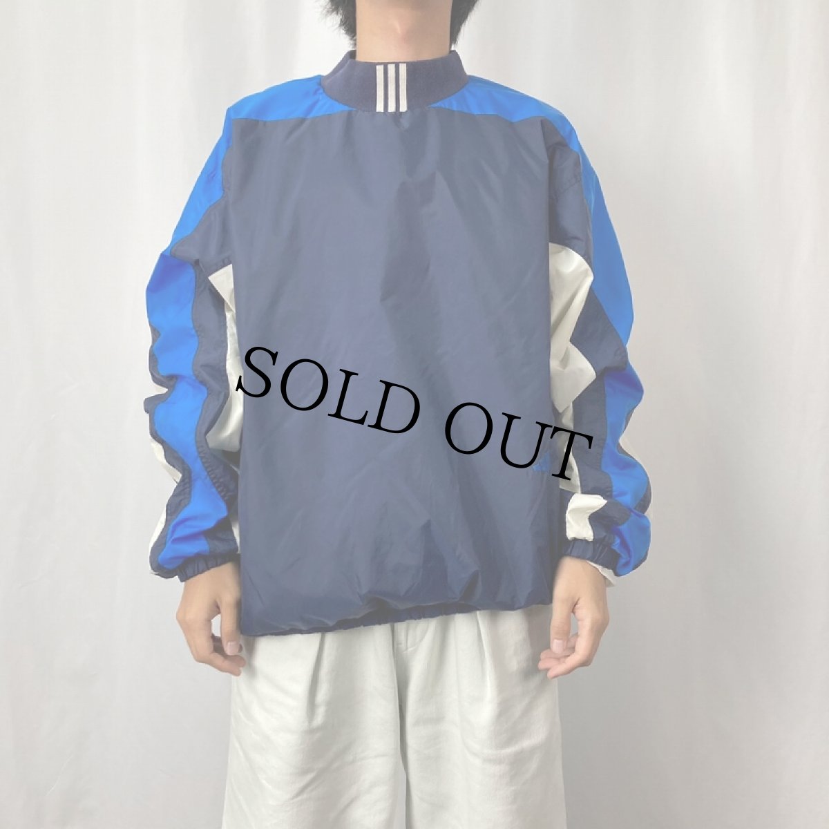 画像2: 90's adidas ロゴ刺繍 ナイロンプルオーバーパーカー L (2)